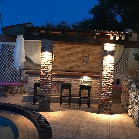 Zen Serenity Retreat With Great Outdoors, Pool & Parking Aptera Exterior photo