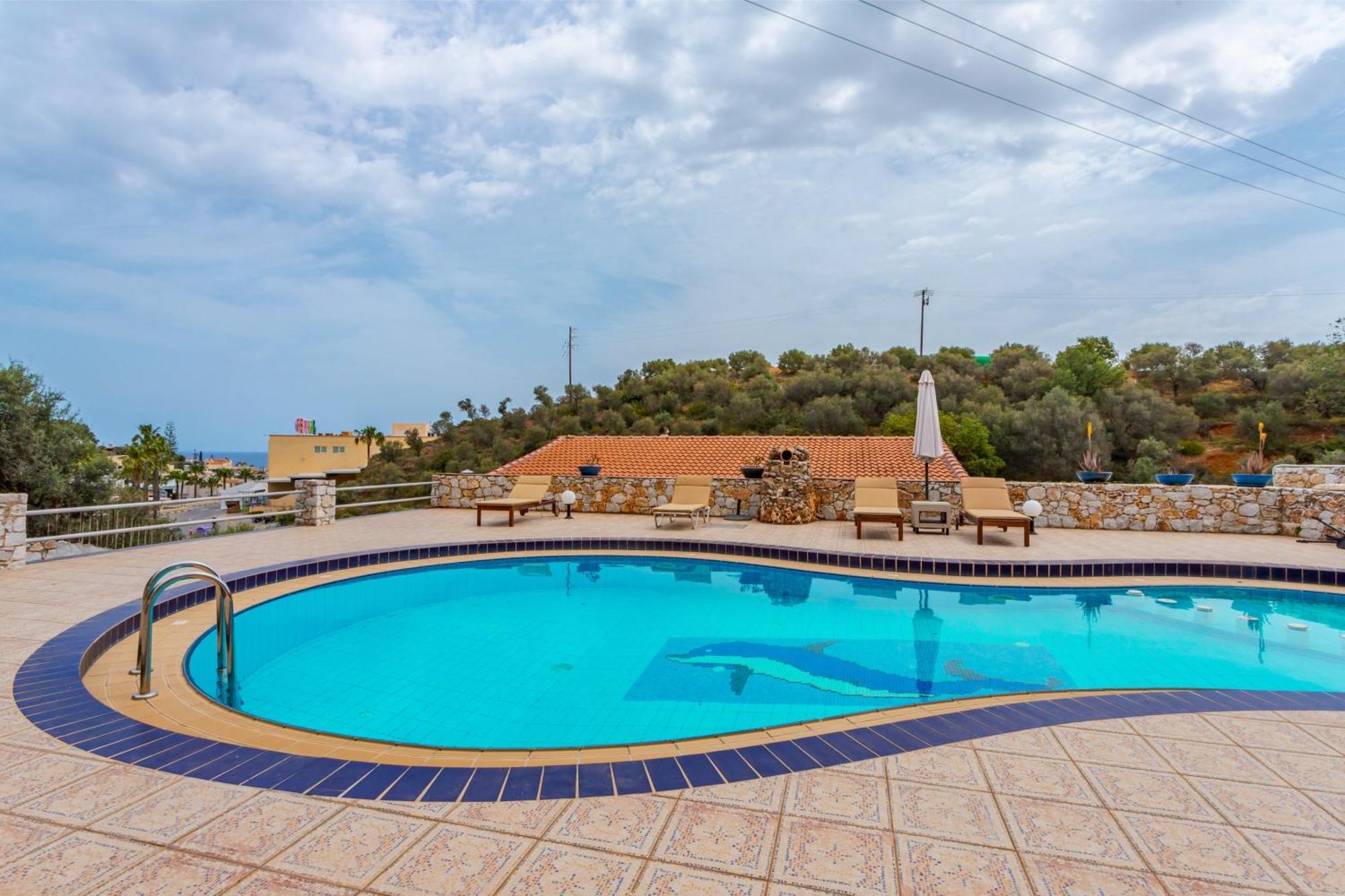 Zen Serenity Retreat With Great Outdoors, Pool & Parking Aptera Exterior photo